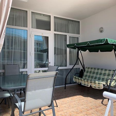 Town-house Golden Bugaz Appartement Karolino-Buhaz Buitenkant foto