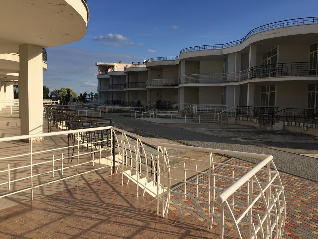 Town-house Golden Bugaz Appartement Karolino-Buhaz Buitenkant foto
